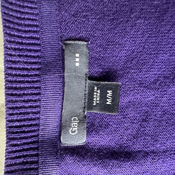 Cute purple cardigan. Size M. - Picture 3 of 5
